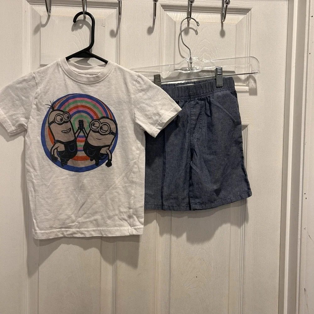 Minions Graphic T-Shirt and Levis Chambray Shorts 2-Piece Outfit Set Kids Sz 5/6